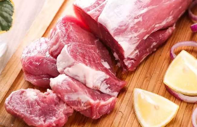 市場中購買的肉，竟然掐出水了，這是怎么一回事呢？